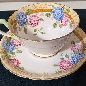 Vintage Copeland Grosvenor Hydrangea Teacup and Saucer